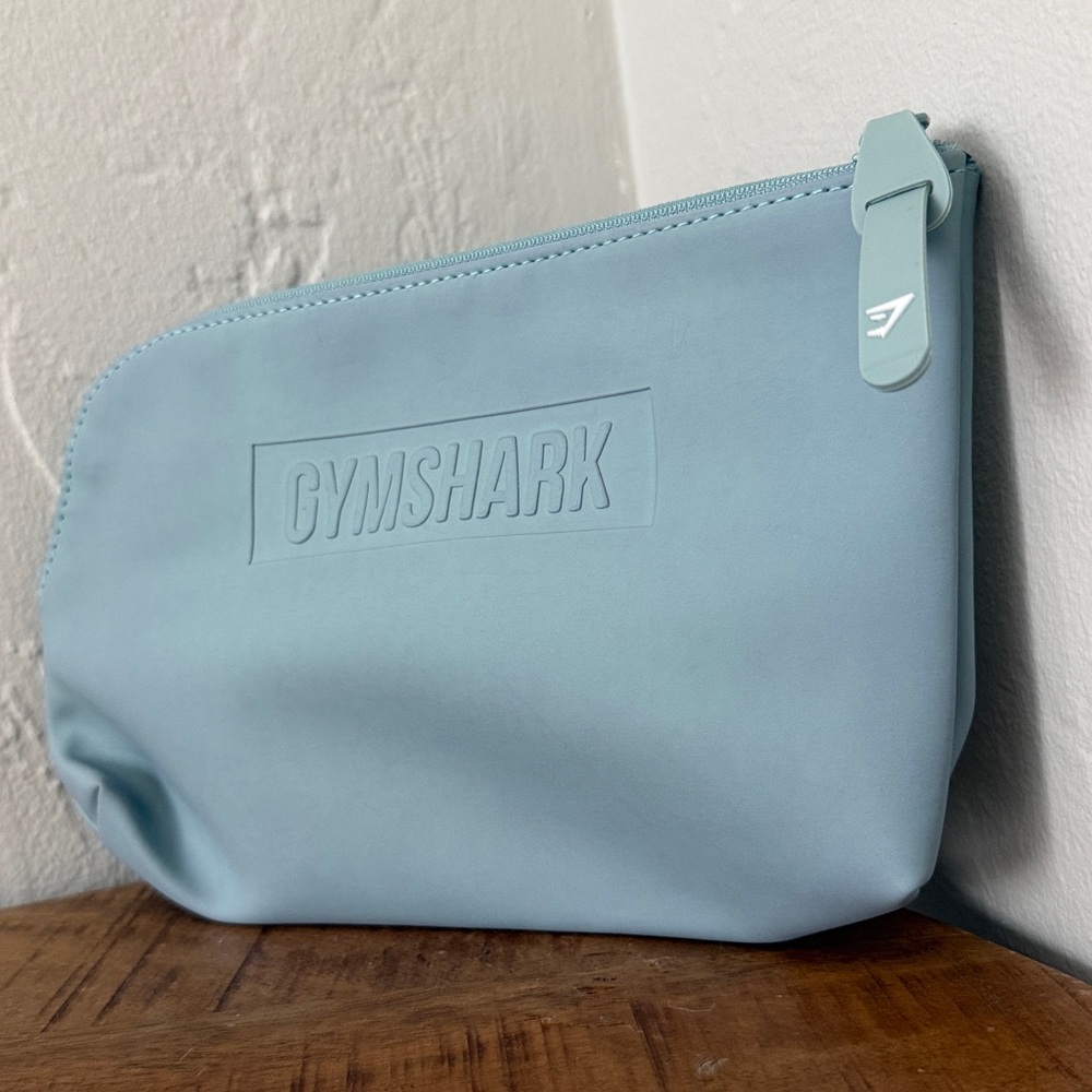 Gymshark Sky Blue Accessory Bag - Picture 2 of 5